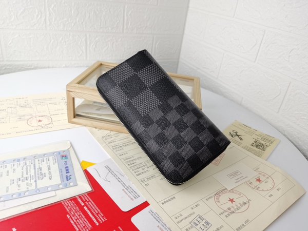 LVコピーウォレット側面デザイン